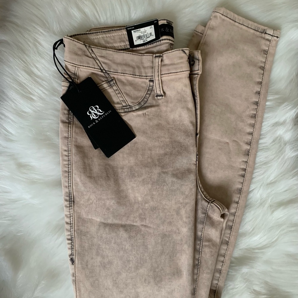 Rock & Republic Mid-Rise Legging